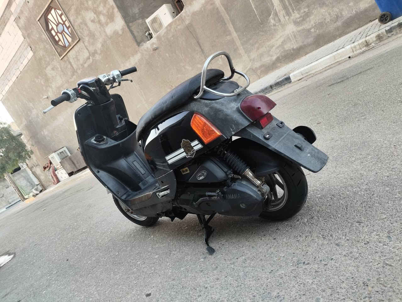 ماكس بوليسي كابريتر دراجه جديده ما مفتوحه كهربائيات كلها شغاله اي نقص ماكو عوزها باتري فقط عليها ويلكب اصلي تهم تاير جديد سعر600 وبيها مجال حق الجيه فقط الاستفسار *********** أو متواجد وتساب مكاني بصره حي شرطه قرب المعارض مال سيارات جديده مقابيل حيانيه
