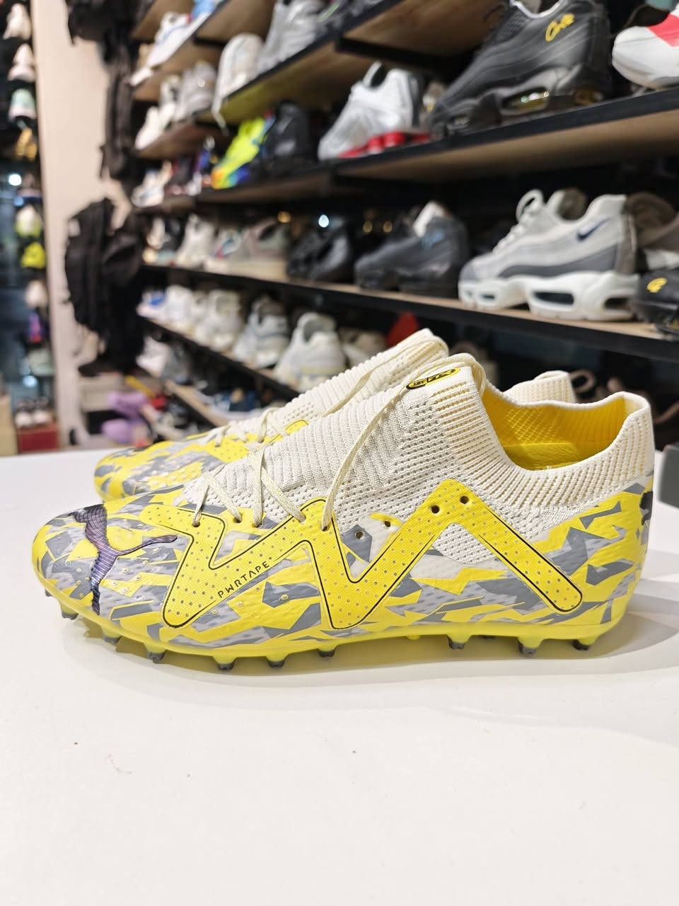 بيع شلعه القطعه 17 الف
احذيه كرة قدم  نايك اديداس بوما 
القياسات مختلفه.


**إذا كنت صاحب هذا الإعلان وتريد حذفه لأي سبب، رجاءا أرسل رسالة إلى الدعم الفني**