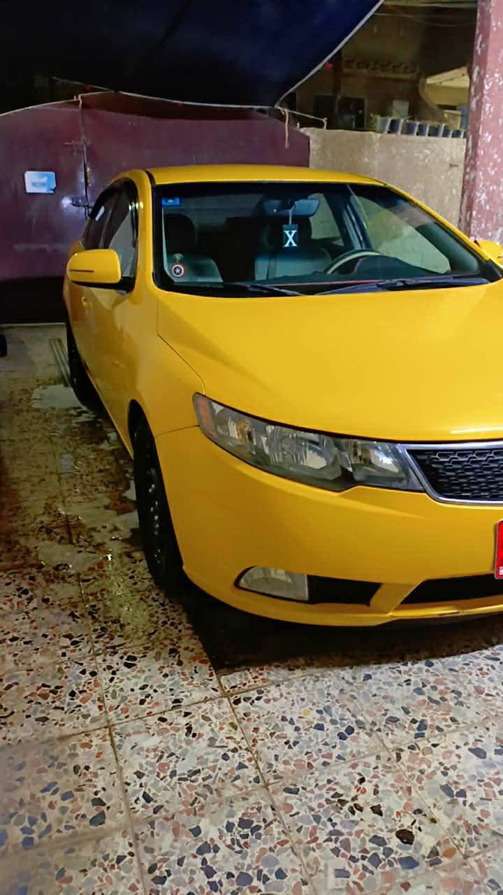 سلام عليكم لبيع فورتي مديل 12 حادثه جملغ امامي اليسر بدون دواخل السياره صبغ جديد تخم تاير جديد صدرد  حلو باتري جديد منضومه غاز  مصفر هيئه غرامات رقم سنويه هزه جديد السياره خير من الله السعر 93بيه مجال قليل مكاني بغداد الدوره ***********
