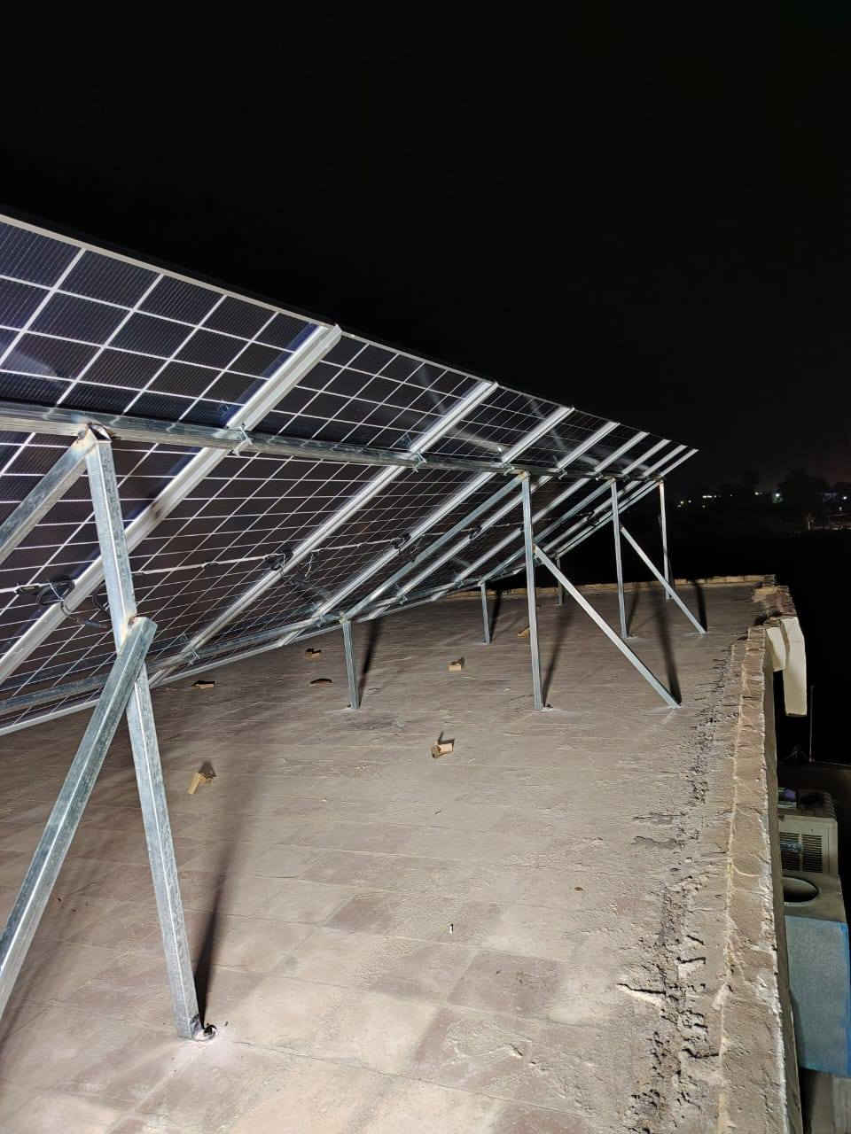 تم وبحمد الله تعالى تنصيب العديد من منظومات الطاقة الشمسية في قضاء ابو غريب ومن الله التوفيق
للاحجز والاستفسار يمكنكم مراسلة الصفحه او الاتصال بالرقم  ***********
