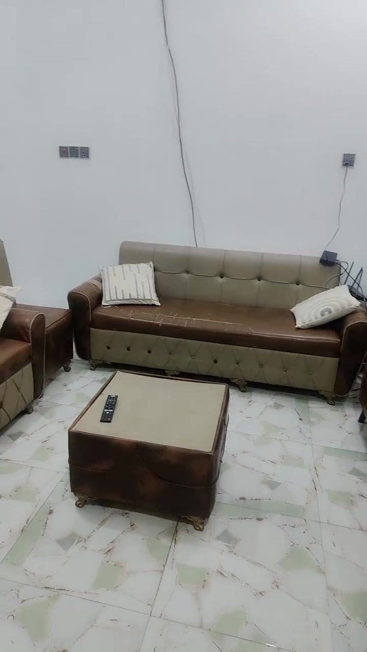 اسلام عليكم ميز ابلازمه 3خانات +3ارفوف +
تخم جلد تزكام 7 مقاعد +طبله وصطيه كبيره +4كوشات السعر الكولي 300 وبيهن مجال العنوان كربلاء المقدسة كنطرت السلام ***********
