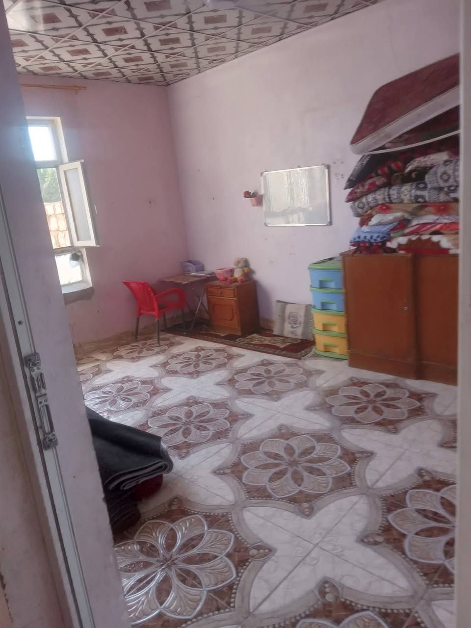 توكلت ع الله درا لبيع حي لعسكري ابو صخير شارع لمرور قريب كراج بلديه خلف سايدين  نجف ابو صخير مساحه 175 رقم هاتف ***********

