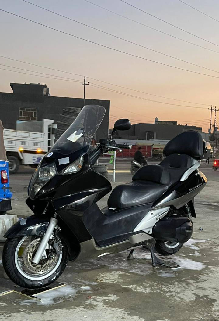 سلام عليكم دراجة سلفر ونج مكينة 400دراجة لونين ايبي اس اوفر  كلشي شغال بيها مكفولة كفر ومكينا لمو شراي لا يتعبني سعر خاص ه‍ ***********
