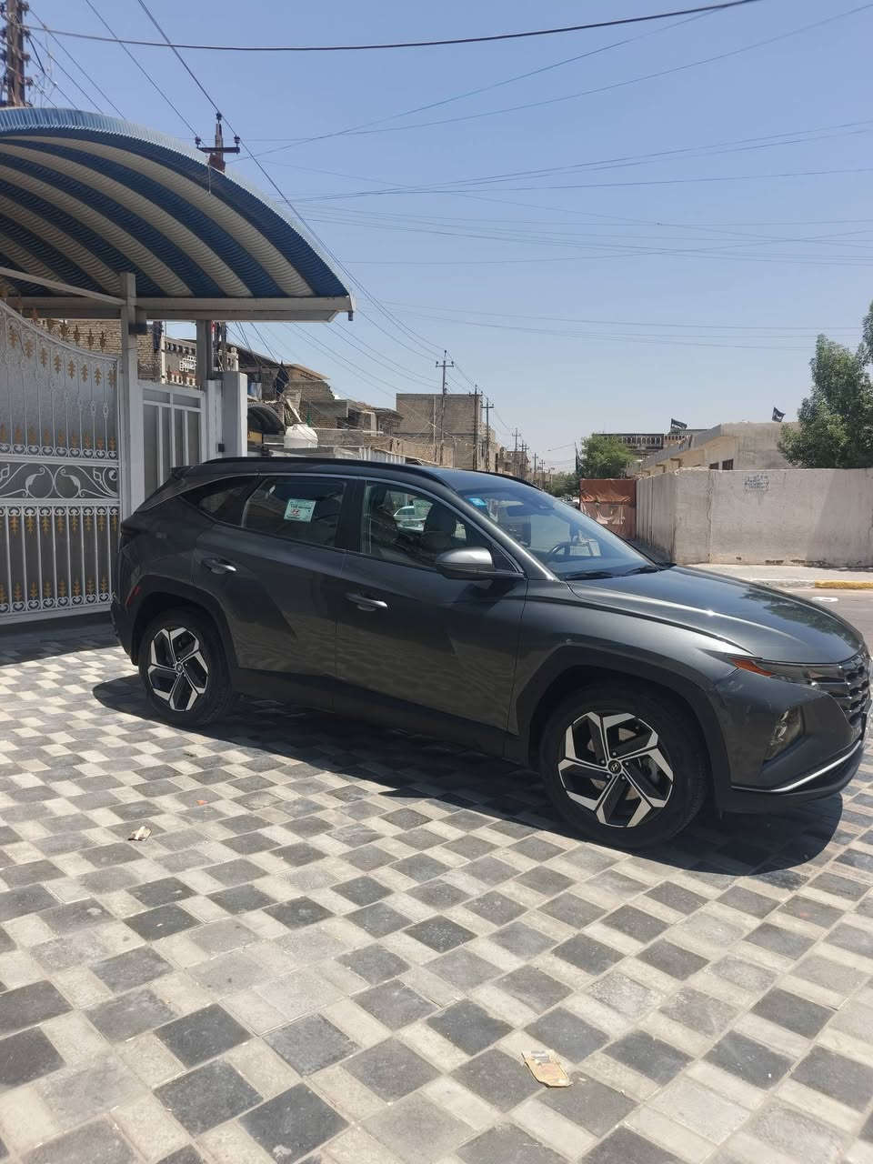 هونداي توسان 2023للبيع
السعر 160بيهه مجال يرهم مرواس 
🔶سيارة مواصفاتها فول 
🔶وارد امريكي بنيد وخشم جاملغ  صور حادث امريكا موجوده بالمنشور   بدون ارباك كل سليمه شراي يتصل ***********
بنيد وخشم جاملغ بدون دواخل
١-  شاشة لمس كبيرة
٣-  تخم تاير اصلي بدون تبديل 
  رادار امامي وحساسات اماميه  رادارات خلفيه وحساسات خلفيه
  رادار نقطه  قيادة آليه وخروج عن المسار 
اشاير بالمري الجانبيه 
  السيارة فور ويل 
 بصمة تشغيل
 كشنات كهرباء وخزن ميموري 
   تدفئة بالكشنات 
 تبريد امامي وخلفي 
  شاحن وايرلس 
-  لايت زنون عادي ناصي 
تشغيل الكاميرا من الزر 
-  صندوق كهرباء 
  لدات نهاريه اناره داخليه ليليه بنفسجي
 ويل كب 19 اصلي 
 دشبول ايباد
