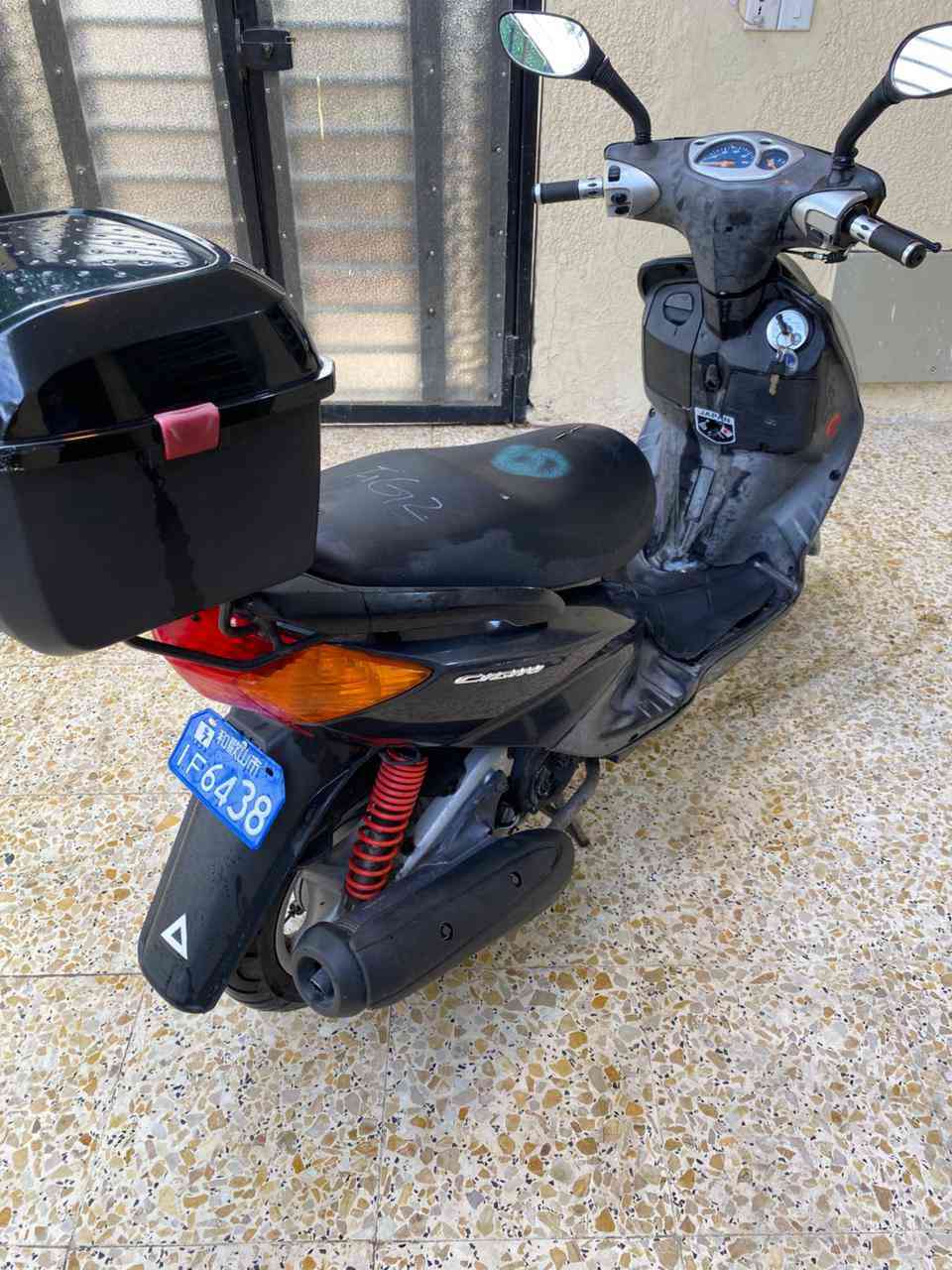 السلام عليكم ورحمه الله دراجه سكنس 110 ستان كهربائي الدراجه على البلاد وعلى دينه لوني فيلي مكاني بغداد مدينه الصدر السعر 650 وبيها مجال الاتصال على الرقم ***********
