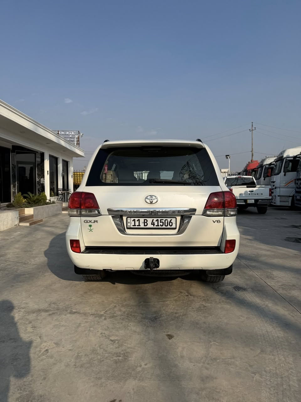 سلام عليكم
لاندكروز للبيع 
الموديل 2010 رقمها بغداد الجديد السيارة بسمي 
السيارة حلوة مرتبة مال جناي صدرها قبل سبوع بدلتة 
كشناتها جلد لونين مكانها بغداد جسر ديالى الجديد
الرقم للاستفسار ***********
