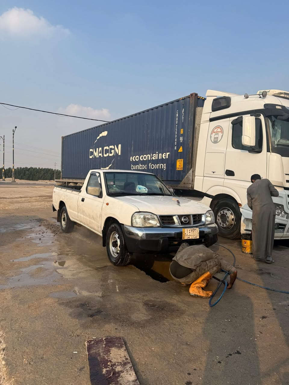 سلام عليكم اللبيع نيسان 2012 سيارة جديدة 
رقم ***********
