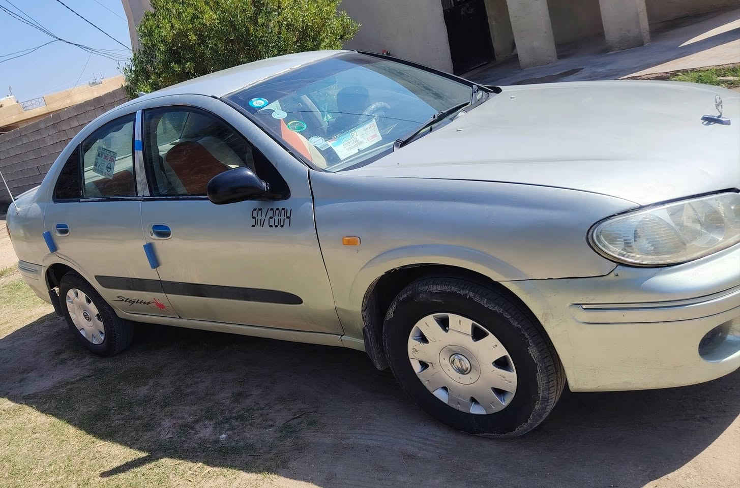 السعر ٥٣ وبيها مجال 
سني ياباني موديل ٢٠٠٠ رقم بغداد
 انكليزي تحويل ثاني يوم
جانت صفره ورجعت خصوصي 
محرك اسود جديد كير أوتو جديد
 تخم تاير جديد باتري جديد 
استيرن محور  كهربائيات شغاله
تبريد عاطل مكان اسياره
 ابو غريب خان ضاري ***********
