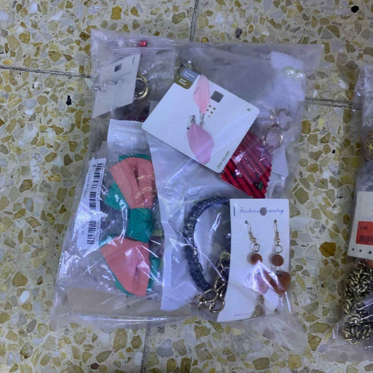 أكياس إكسسوارات باله الكيس يحتوي على ٥٠ قطعه ب ١٥ الف فقط


**إذا كنت صاحب هذا الإعلان وتريد حذفه لأي سبب، رجاءا أرسل رسالة إلى الدعم الفني**