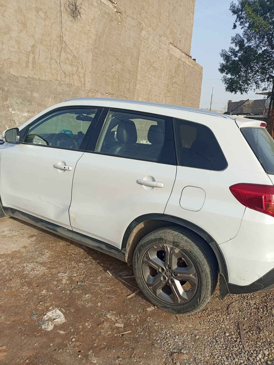 كراند فيتارا موديل١٧ حرة باسمي بغداد انكليزي الكشر كفالة المحرك الكير  كفالة نواقص   دعامية أمامية صدر دبلات تبريد مكاني بغداد الشعب السعر٩٠ للتواصل 
***********
