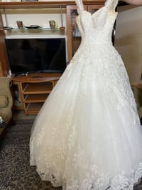 ملابس • سعر مغري