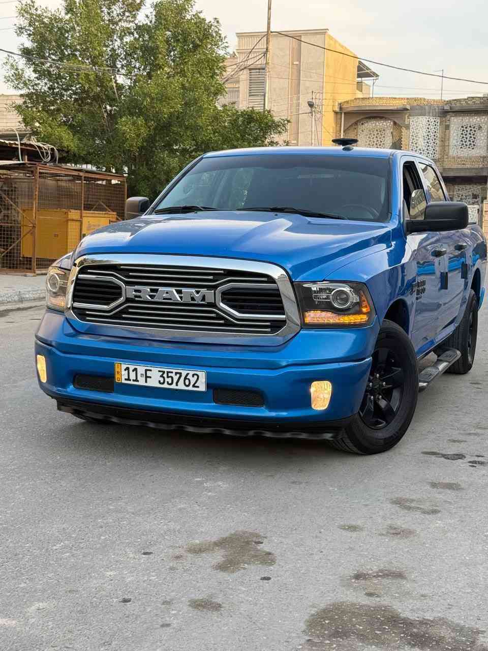 دوج رام 1500 موديل 2022 كلاسك / بيع او مراوس
 باب طويل و بدي قصر . محرك 8 سلندر 
 سلندر ماشيه 55 مايل :: 
سياره كفاله عامه فقط بارد حادث دعاميه امامي
 صور الضرر مرفقه : رقم بغداد بأسمنه / تحويل 
 سياره جاهزه وكامله من الطول للطول 
ع وضع الشركة تخم تاير حداده تبريد تحكمات وغيرها
 السعر / 230 وبيها مجال قليل وسعرها مناسب 
هاتف / ***********
العنوان / البصره . معرض الرافدين القبله 
وانه حاظر . بيع او مراوس . سياره بعدها شركة 
.
.
