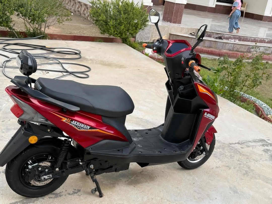 موطور سكنس موديل 25  موطور نضافه فول بطاريات واحد على واحد
كهربائيات شغاله اضويه اشاير ڱڵـه  شغاله فول السعر 600
وبي مجال الستفسار الاتصال علئ هاذه الرقم ***********
