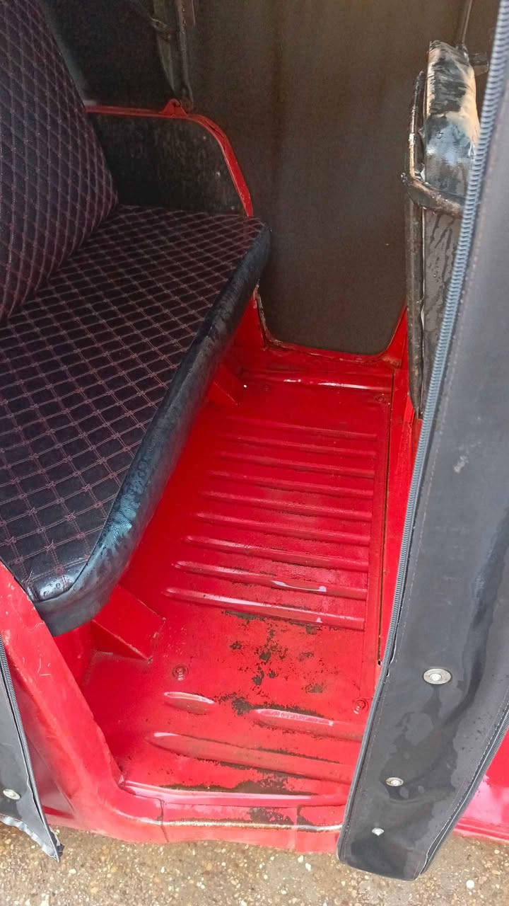 السلام عليكم تكتك بياجو 18 اوراق 
تكتك نضيفه بشكل  مليونين وخمسميه 
 مكاني بغداد الكماليه 
*********** بغداد, العراق
