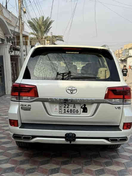 السلام عليكم 
لاند كروز 2020 ساز باب اول
كفاله عامة من الصبغ والضربه  
ما عدا ملاحظات ذاكرهن بالصور
محرك 6 سلندر 
رقم أربيل ماشيه 62 ألف
بأسمي السيارة 
فتحه 
دفع رباعي
كشنات إماميه كهربائية 
وباقي المواصفات معروفه 
تخم تاير جديد شاد الها
 السعر 535 ورقه ، 5 شداد و35 
مكان السياره بغداد الشعب
***********
