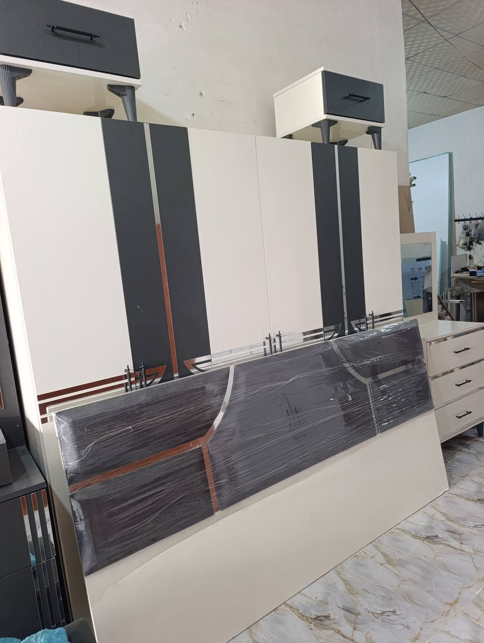 للبيع واتساب 
***********
