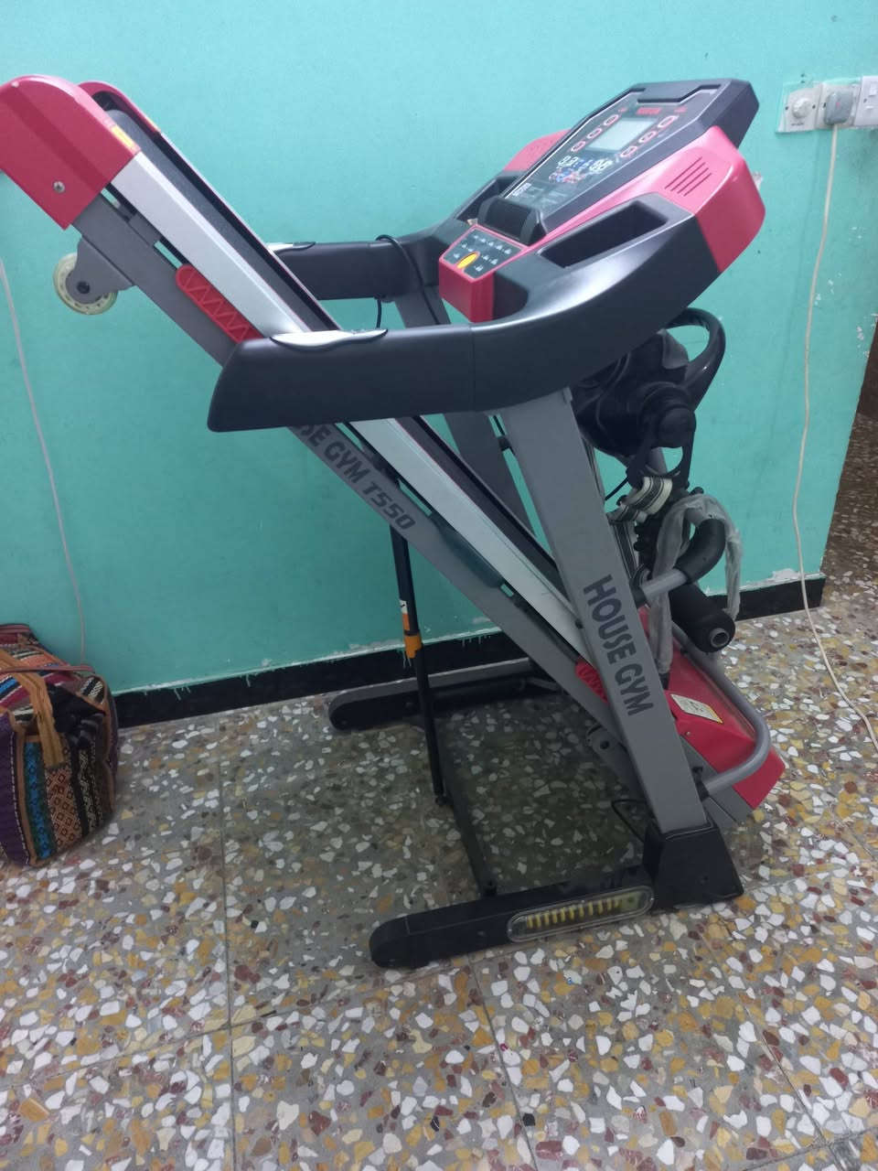 موجوده في البغداد للبيع رقم الواتساب
***********
