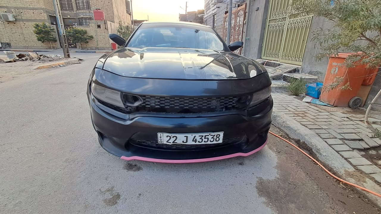 جارجر ١٧ كندي  سياره داخله كلين هنا صار بيها جاملغ صبغ الامامي مال سايق  السياره بيها مكانات بارد ما بيها اي قطعه مبدله كلهن بلاد  
فتح براغي البنيد و جاملغ بس علمود تقسيم صور الحادث عندي و سونار مالها 

ملاحظه السياره 
كير جديد 
مكينه جديده
مشط جديد
اكسل جديد
درايم شفت جديد
براد جديد
باتري جديد
 رقم اربيل بسمي 
 سياره نقصها ترتيب دعاميه   
و حداديه ترتيب

***********

مكلف بل نشر
