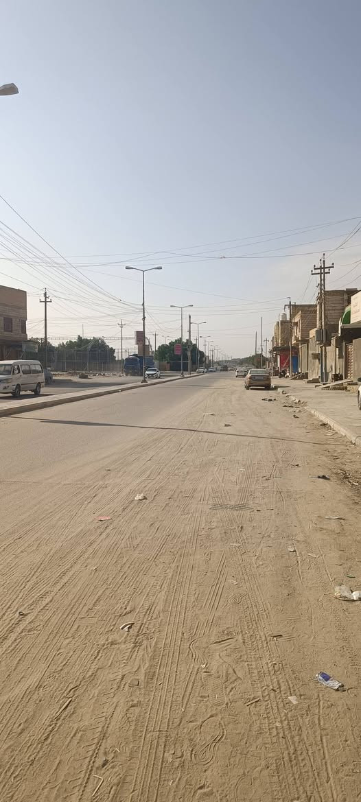 الدار للبيع  خلفي العنوان التضحية شارع الملعب قرب جامعه الوطنيه   مبني 3  طوابق يحتوي 5غرف مطبخ وصاله مساحه الدار 140 متر الاستفسار على الرقم ***********2
***********
