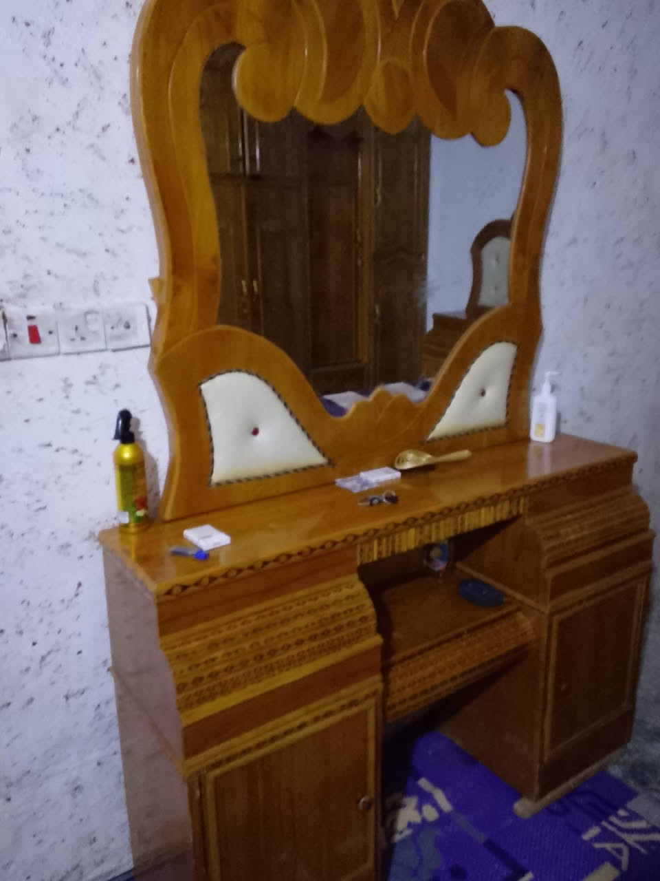 السلام عليكم شباب غرفه للبيع ام السته ام الحق غرفه خشب عراقي غرفه نظيفه سعرها 750 والشراي خابرني وما متواجد على انترنت مكاني بابل اسكندريه مجمع حطين
***********
‏‪***********‬‏
