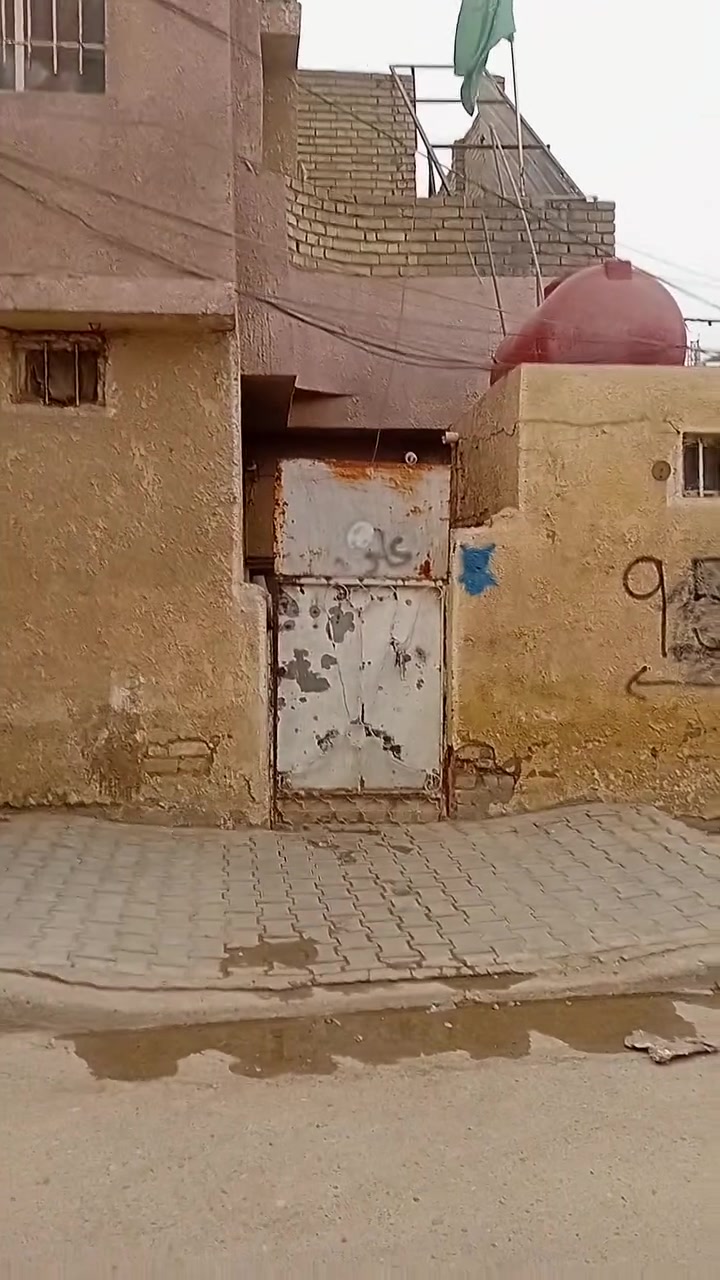 دار للبيع
شعب مقابل الجامع المحروك 
ركن مساحة لبيت 60  متر ناصي عن شارع 
خدمات كاملة ماء كهرباء تبليط ورصيف  
واقع حال مكاتبة فقط  

السعر 44
