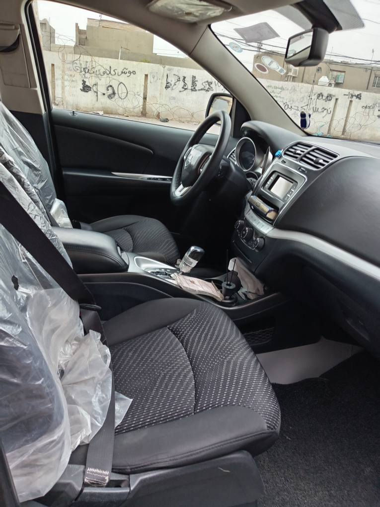 السلام عليكم
سياره دوج جورني١٧ محرك ٢٤٠٠ اربعه سلندر فئة sxt ثلاث قطع تبريد تحكم استيرن جهتين تبريد ثلج محرك وكير بحاله جيده تخم تاير جديد السعر ١٣٦ الشراي يخابر ويدلل
*********** بغداد, العراق

