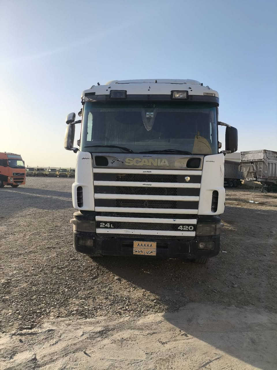 سلام عليكم للبيع سكانيا موديل 2000 مربوطه نساف كامل تحمل 45طن بل حنطه
عنوان السياره /كركوك الحويجه حالين بل شغل جاهزه 
رقم صاحب السياره ‏‪***********‬‏ اتصل وتبشر
