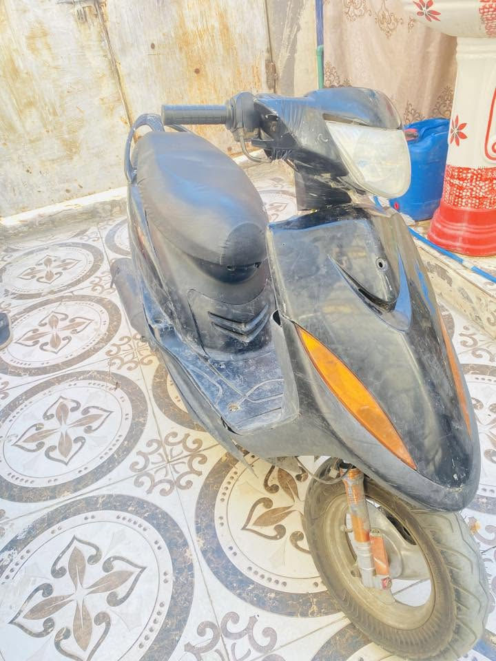 للبيع دراجه ماكس عدله  تشتغل سلف وهندر الدراجه مفتوحه وخير من الله  تجي وتشوفها نهايتها 400بدون امداهر كلش بس الشراي يتصل مكاني الناصرية حي الشهداء ‭***********‬
