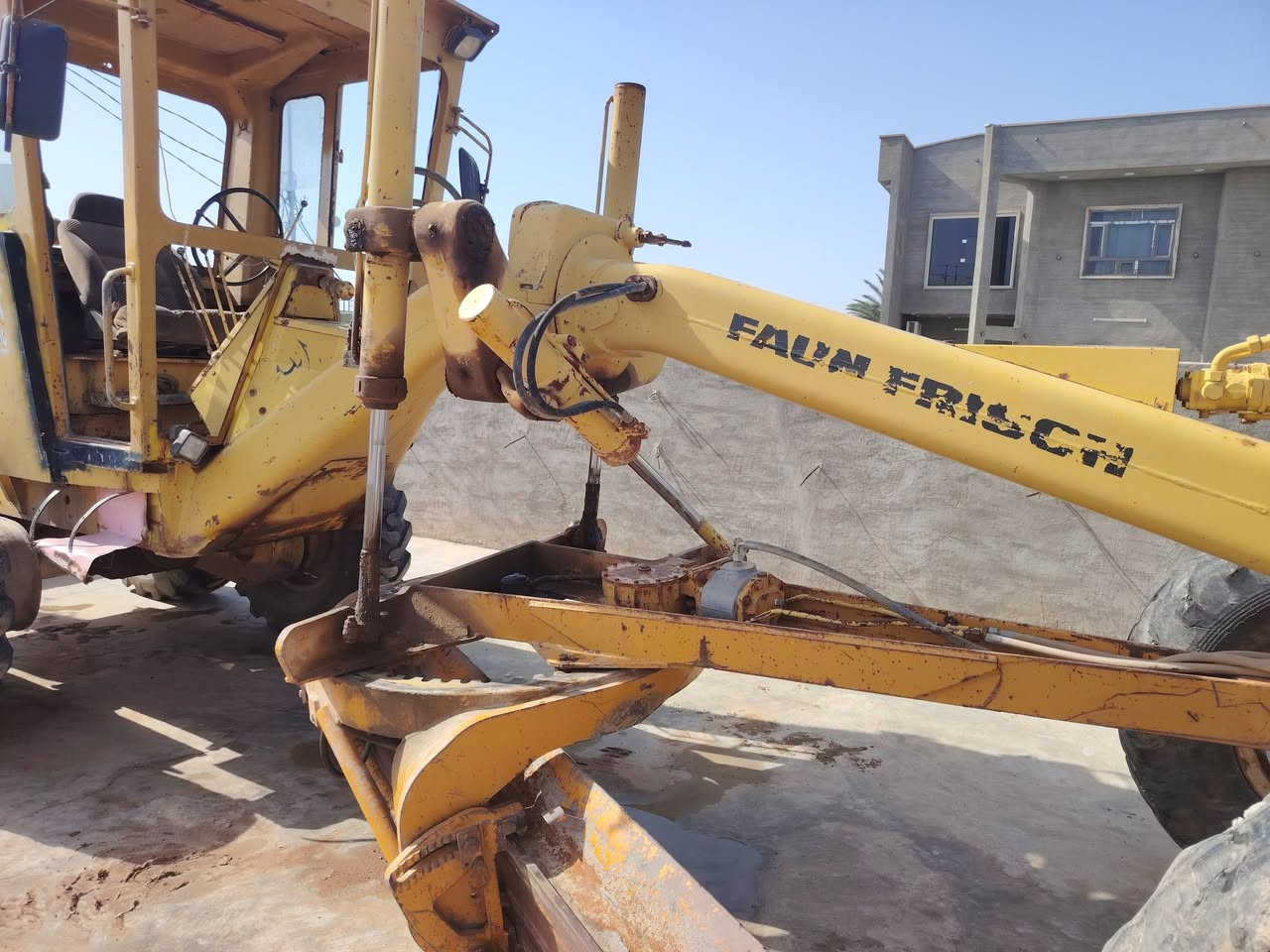 السلام عليكم ورحمة الله وبركاته
فرصه ثمينه  جدا بلاش البلاش كريدر فاون فريش حجم ١١٥جاهزه  وشغاله للبيع  كير مامفتوح ودوران كوماتسو مظبوط جدا محرك كمنز ١١٤ حجم ١٢ ولف جاهزه للعمل فول كاز واطلع للشغل عوزها ملاحظات بسيطه تفيدك كفلاح مابيها داعي اتأجر وتعدل كاعك  كريدرك لك  وسعرها اخت البلاش  كتاب مزايده الموقع صلاح الدين الضلوعيه الجبور للاستفسار *********** او على الرقم *********** السعر ٥٠   ورقه وبيها مجال قليل  وهم كولو غاليه
