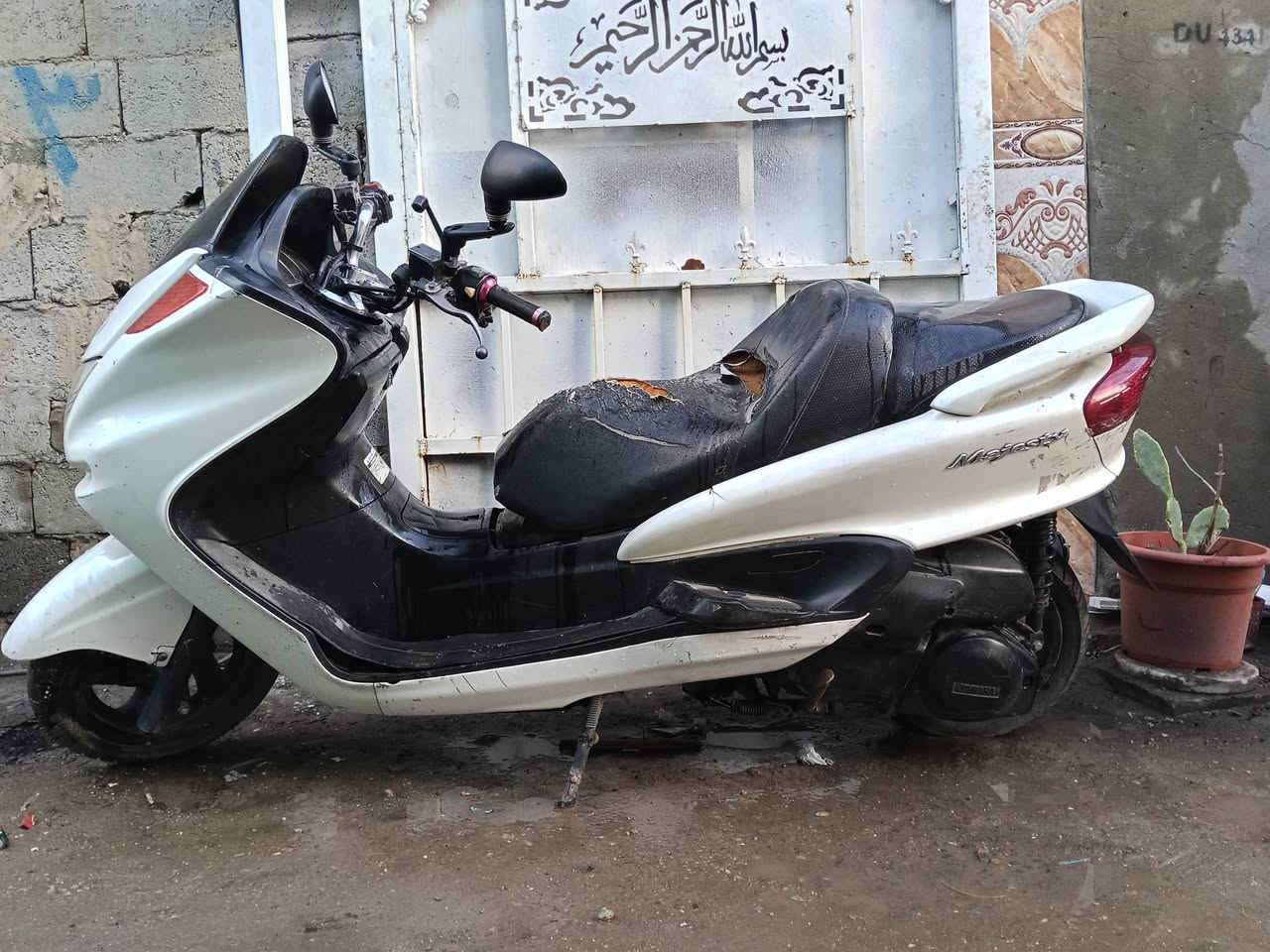 السلام عليكم شباب دراجة ماجستة دبل رون مكينة 250cc،سعرهة 400وبيهة مجال للشراية،عنواني بغداد،
*********** هذة رقم تلفوني
