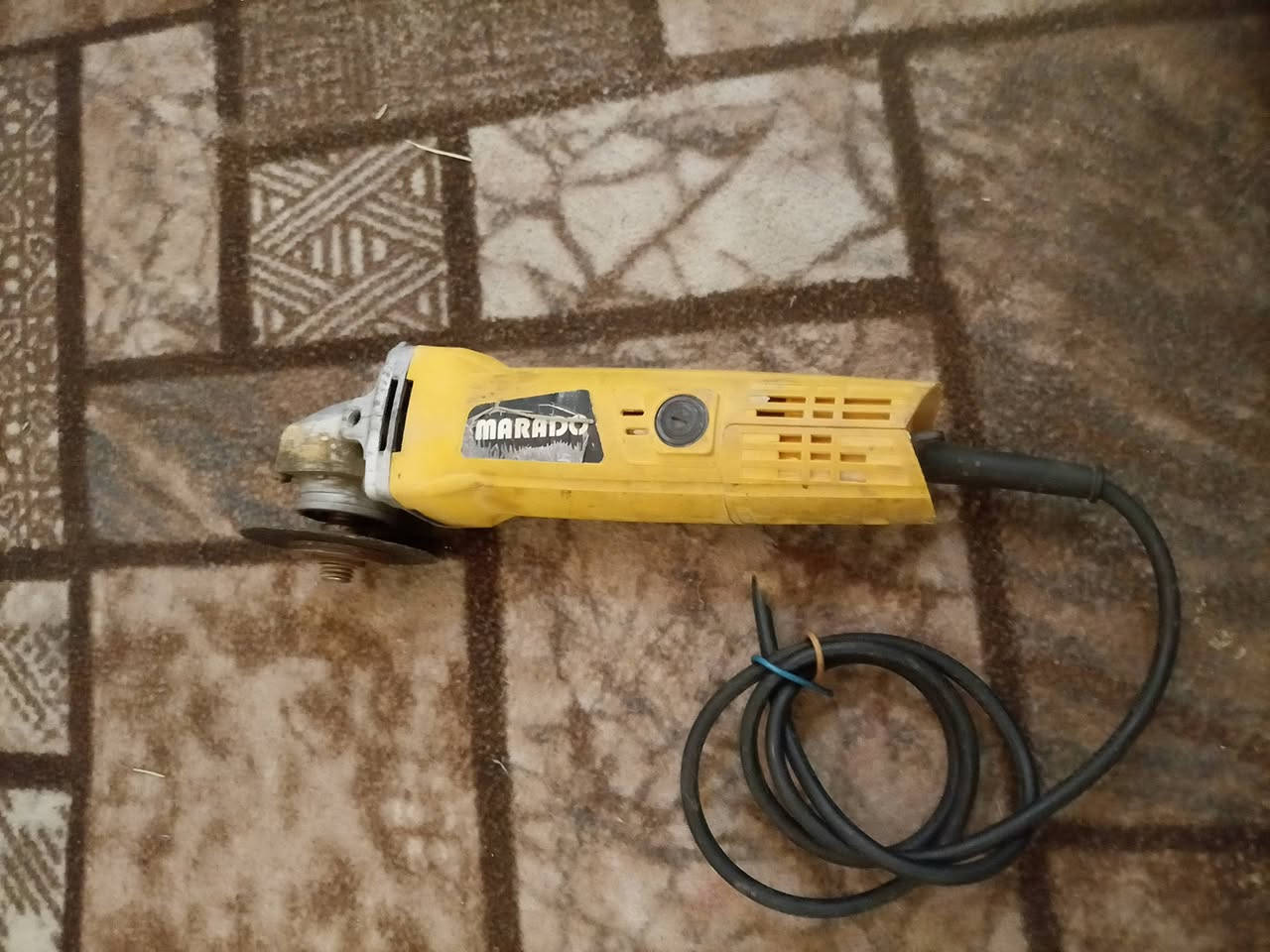 السلام عليكم
غراض للبيع كلهن شغالات ع الفحص كلمن وسعره عنوان بغداد الحسينيه الراشدية رقم ***********
