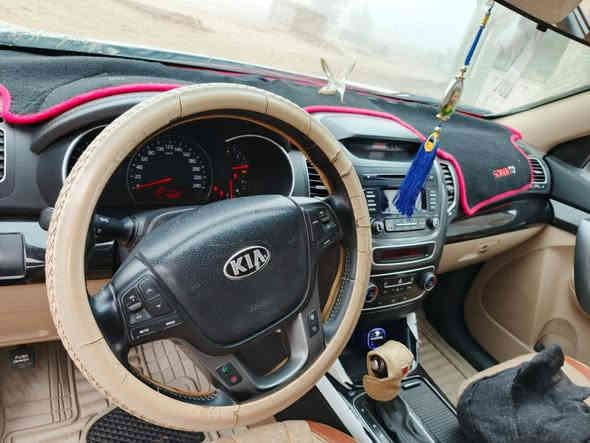 سياره سورنتو للبيع موديل 14 خليجي سياره جاهزه من كل شيء مكان بصره خور الزبير السعر 150 رقم الهاتف ***********
