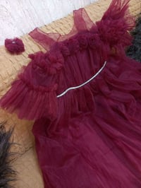 بدلة أطفال • ملبوسة ساعة • بيها مجال