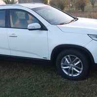 سورنتو 15 امريكيه حادثه فقط الدعايه الاماميه السياره ليبل واحدمكينه ال...