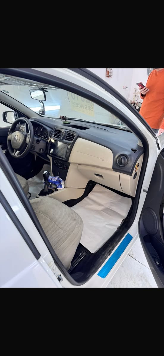 السلام عليكم رينو سنبل2016 رقم جديد تحويل ثاني يوم السياره كارتون كير مكينه  تبريد ثلج تخم تاير جاهزه علا اخر حبايه بدون صبغ بدون تبديل  فقط تعديل بارد  مكاني كركوك السعر 65 الاستفسار ***********
