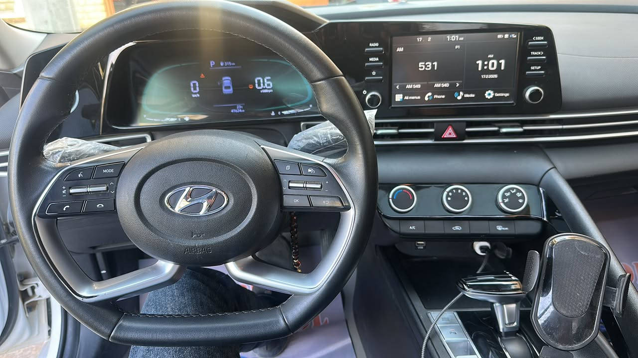 سلام عليكم النترا تجميع صيني 2024 
فول 1/1  السياره مابيه اي نقص  
بيع او مراوس 
السياره بيه بس دعاميه اماميه مبدله فقط
الاستفسار 
***********
