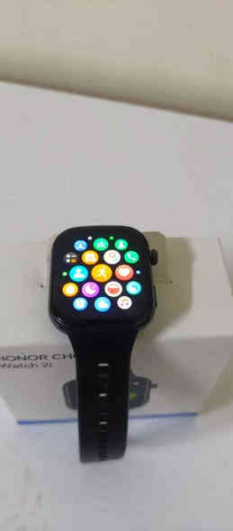 ساعة HONOR CHOICE Watch 2i الذكية. 
تتميز بشاشة AMOLED كبيرة مقاس 1.85 بوصة توفر صورًا واضحة ونابضة بالحياة. 
تدعم إجراء واستقبال مكالمات البلوتوث مباشرة من الساعة. 
توفر عمر بطارية يصل إلى 14 يومًا مع الاستخدام النموذجي. ملمس معدني 💥
سعر:40 /مكاني كركوك 
رقم موبايل:***********/واتساب و اتصال كركوك
