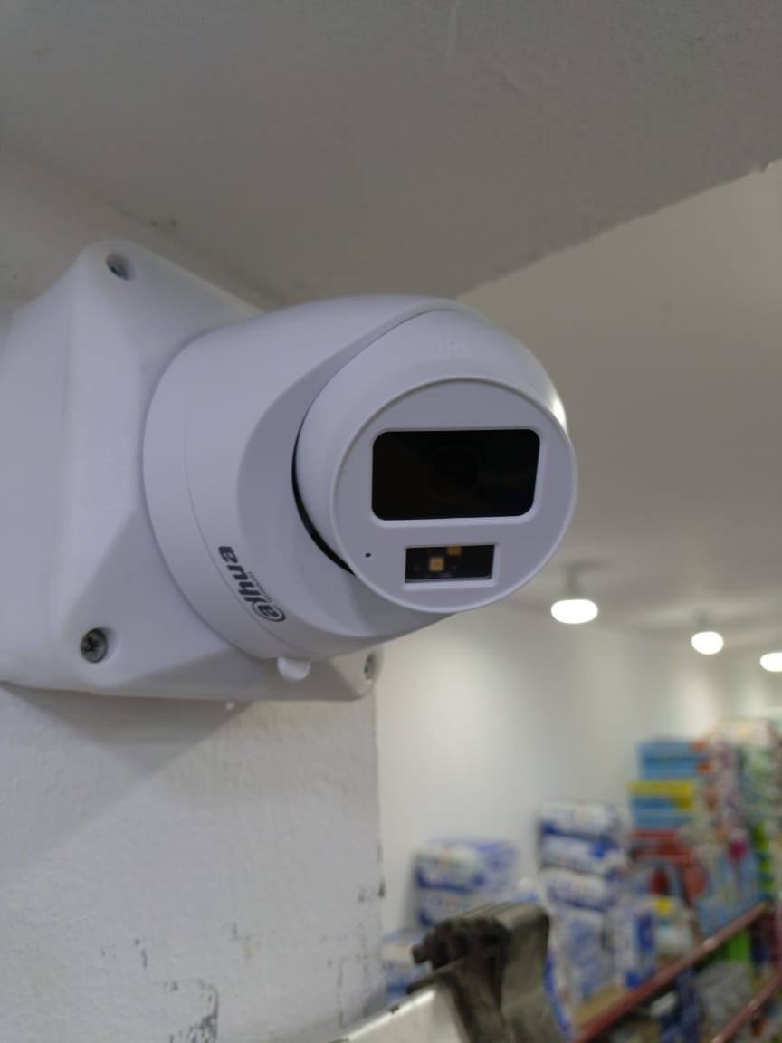 لله الحمد 
✔️جزء من الاعمال 
✔️ تم تنصيب مجموعة كاميرات مراقبة نوع ✔️دهوا في احد مواقع العمل في واسط العزيزية
✔️  9 كاميرا فول كلر ملون ليلي نهاري 
 ✔️وتم تأمين الموقع بالكامل مع تسليك متكامل ✔️مع توزيع البوكسات   
✔️مراقبة أمنيّة متكاملة لموقع العمل
تنصيب وتجهيز جميع الماركات العالمية 
✔️لتواصل واتساب ***********
