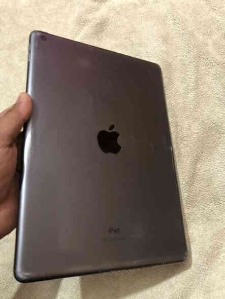 ايباد ٩ ذاكره ٦٤ نموذج m
مبدل كلاس شاشه 
جهاز شغال ميه بلميه الشاصي شويه تعبان
بلبوبجي يخبل وسريع سعره ١٦٥ الف
مكاني بغداد وعندي توصيل قليل متواجد ع النت
***********
