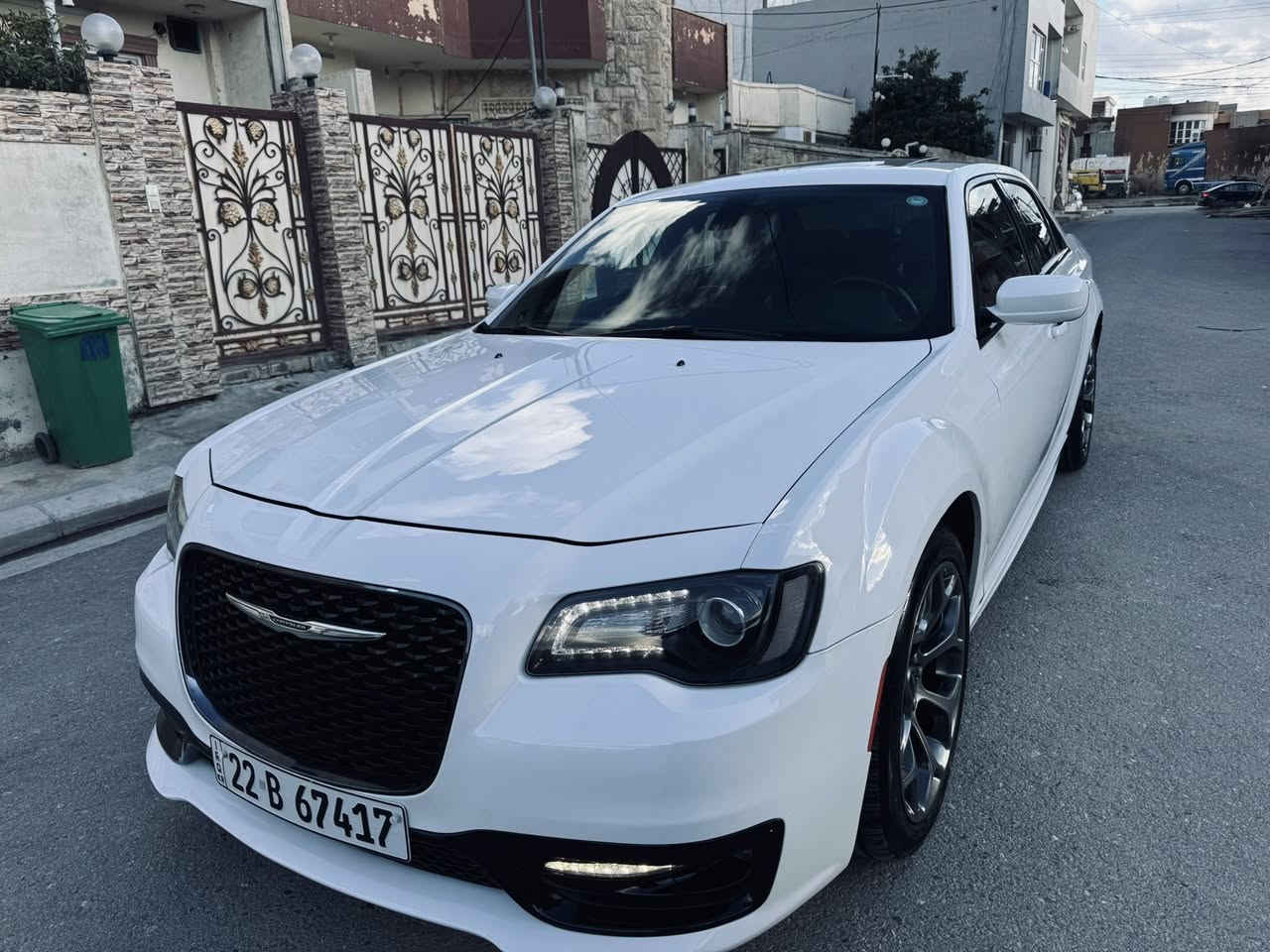 كرايسلر 300S
موديل 2018
ماشيه 95mi
كلين تايتل 
مكفوله من الصبغ والتبديل

مواصفات 
بانوراما
لايت زنون 
كامره 
شاشه كبيره كار بلي 
كشنات كهرباء جلد اسود
اوتو بارك عند فتح الباب 
ويل كب تايرات جديد 
ارضيات الشركه
وياهه رقم هزه فحص كله جديد  
تحويل فقط 
سياره مابيهه نقص برغي تراي زيرو 
ادامه كامله 
مكان سياره دهوك 

السعر 285 وبيها مجال  

رقم الهاتف  / ***********. واتساب
