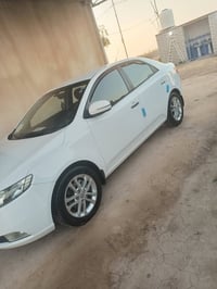 للبيع سيراتو موديل 11 كفاله عامه بيها بارد بصيط سياره جديده مكاني صؤير...