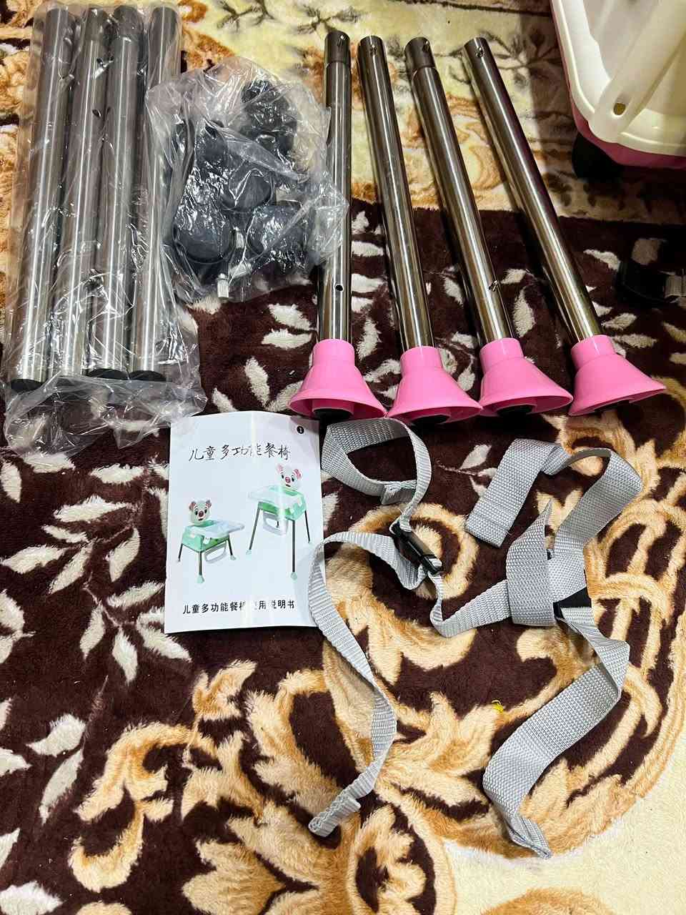 كرسي اطفال اخذتها لبنتي وما تكعد بيها ما مستخدمه خلاص اخذتها ب 35 ب 25 ابيعها مكانها موصل للاستفسار ***********_***********
