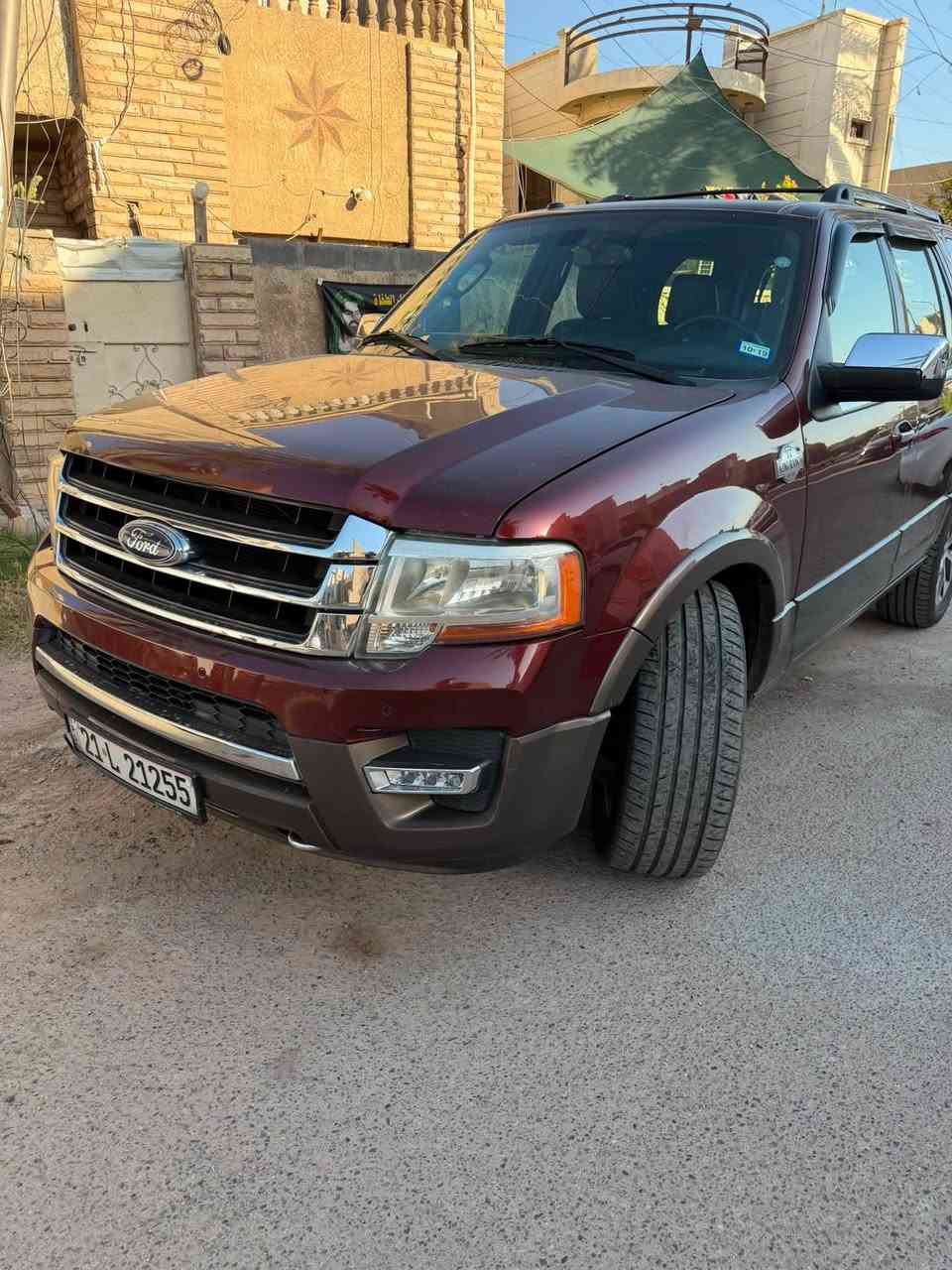سلام عليكم للبيع فورد اكسبديشين كينك رانش فول مواصفات 2017 اعلى فئة بالفورد  كل المواصفات الي بالك موجودة بيها حادثها باب وربع الجاملغ الايسر الي عندة فورد يعرف هاية الفئة من المواصفات سيارة نظيفه جدا جاهزة من كل النواحي صيانة دوريه للسيارة مكان السيارة شاع فلسطين بغداد +964 790 479 4023 للاستفسار
