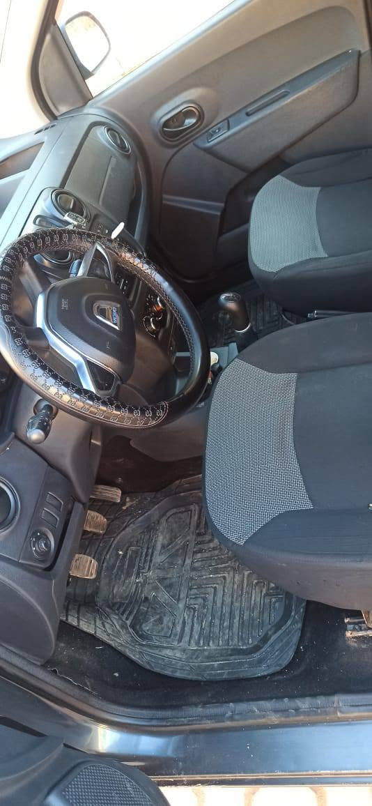 dokir mod 2018 tout option 
140⁰000 km
mojoda f belfaa
07@12@64@30@01@ بلفاع, اشتوكة أيت باها


**إذا كنت صاحب هذا الإعلان وتريد حذفه لأي سبب، رجاءا أرسل رسالة إلى الدعم الفني**