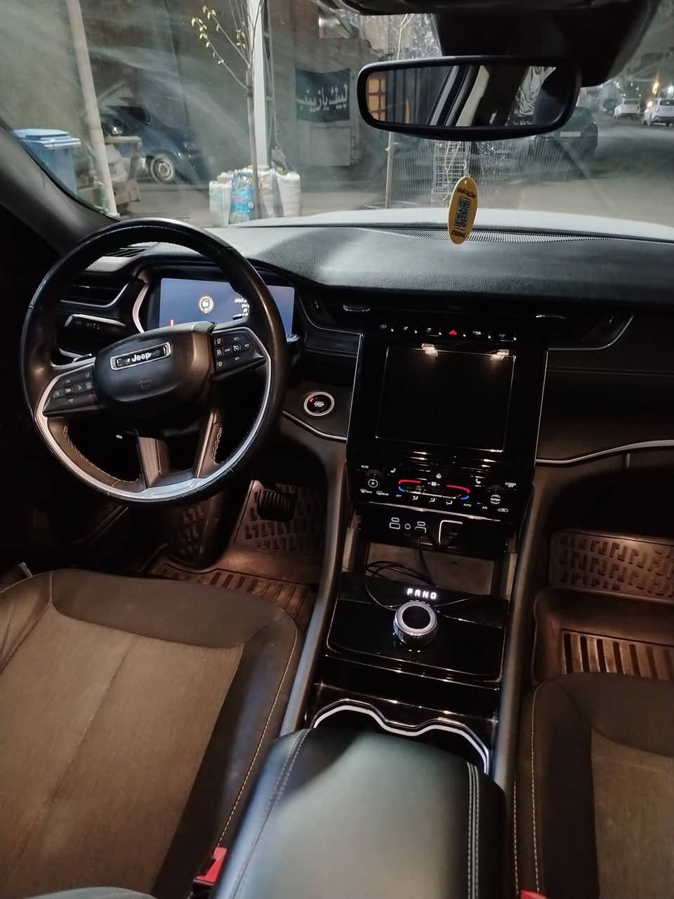 جيب لاريدو موديل ٢٣ وارد أمريكي ضرر بسيط للبيع للاستفسار إتصل بالرقم ***********١
