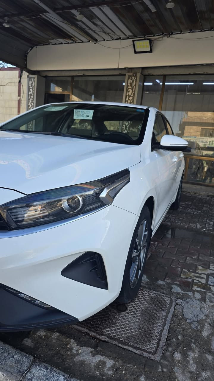 سيراتو 24
فول مكينه 2000 
ماشيه 41
مكفول رقم بغداد باسمي مكاني المثنى  
السعر 188
***********
***********
