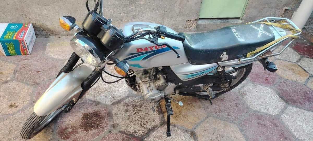 سلام عليكم
دراجه دايون موديل ٢٠
اوراق اصولي اصولي دراجه مفتوحه مره وحده 
سعر 850 وبيها مجال
***********
كربلاء حي الحر
