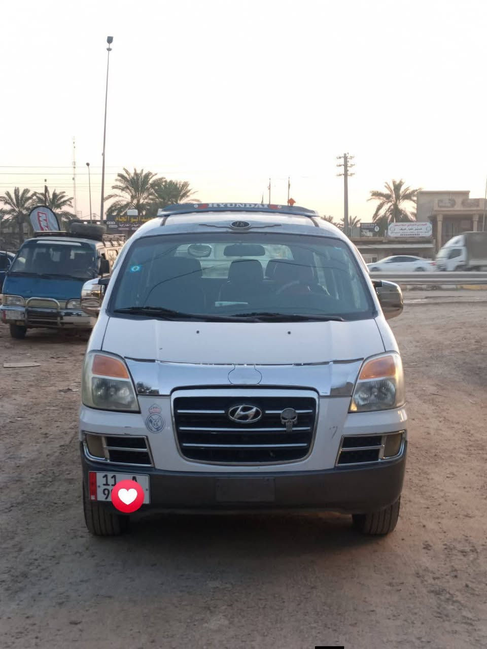 سلام عليكم ستاركس //2006 سياحي //4دسك// رقم بغداد بأسمي// رقم انكليزي //سنويه لل32 يله تنتهي //صدر امامي وخلفي جديد// تخم تاير جديد //تدفئه شغاله //تبريد ثلج// شواصي كفاله // غرفتها بلاديه مال شركه جديده //مكاني ديالى الخالص // الاستفسار ***********
