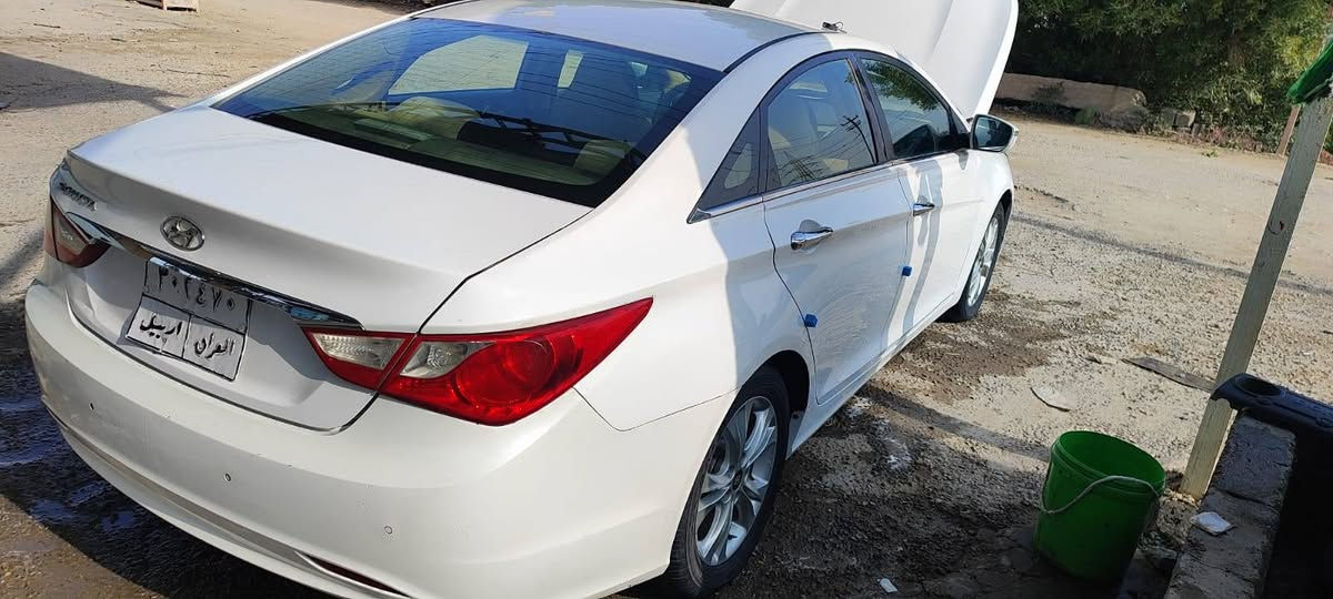 سلام عليكم سوناته 2013 بيه قطعتين سياره تخم تاير جديد حدايه جديده مكينه وكير مكفولات تبريد قطعتين سياره خير من الله رقم اربيل تريد مداور أو وكله سعر 110بيه مجال قليل ***********لاتصال
