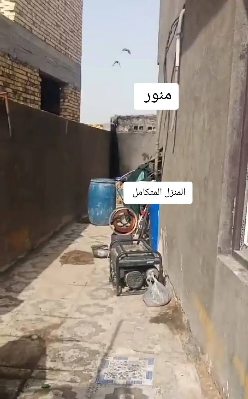 فرصة عقارية لا تتكرر  في قلب منطقه الفندية التابعه الى قضاء المحاويل لكل من يبحث عن فرصه استثمار امن وسكن راقٍ  نعرض لكم هذا المنزل المتميز بمواصفات عصريه  وتشطيبات عاليه الجوده حيث ان هذا المنزل يحتوي من الداخل على مشتمل متكامل وله ابواب خارجيه على الطريق المساحه الكليه للمنزل 440 متر موقعه ركن  يبعد عن طريق المنطقه الرئيسي 150 متر متوفر كافه الخدمات مولد شارع ذهبي اسواق محلات افران صيدليه مدارس و متوفر ماء اساله قوي انبوب الاساله الرئيسي يبعد 150 متر عن المنزل واهمها  الجيران اولاد ناس وحموله مرتبين اسأل واسمع وشوف قبل كلشي  متاكد راح يعجبك المكان والجار ..... الاستفسار الاتصال على الرقم *********** او مراسله الصفحه السعر خاص تحياتي لكم
